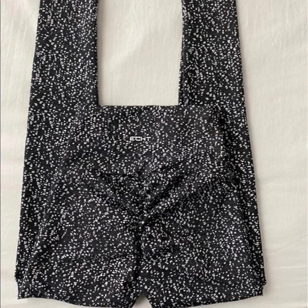 Echt Black dot scrunch butt leggings